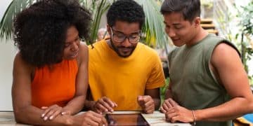 AI-Powered Education: Reshaping US Workforce Training by 2025 - Cover Image