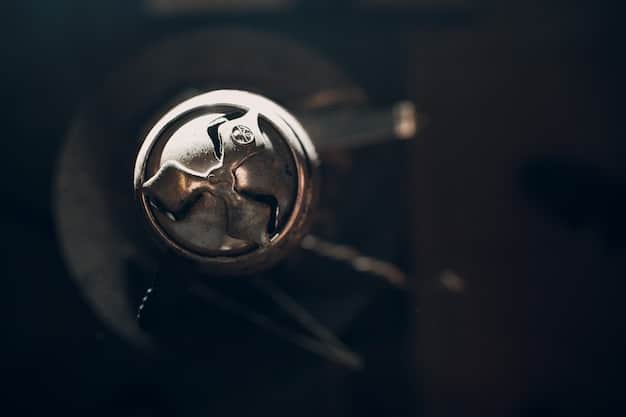 A gavel hitting a sound block with the SEC logo in the background, symbolizing regulatory enforcement and the legal framework surrounding news tokens and crypto journalism.